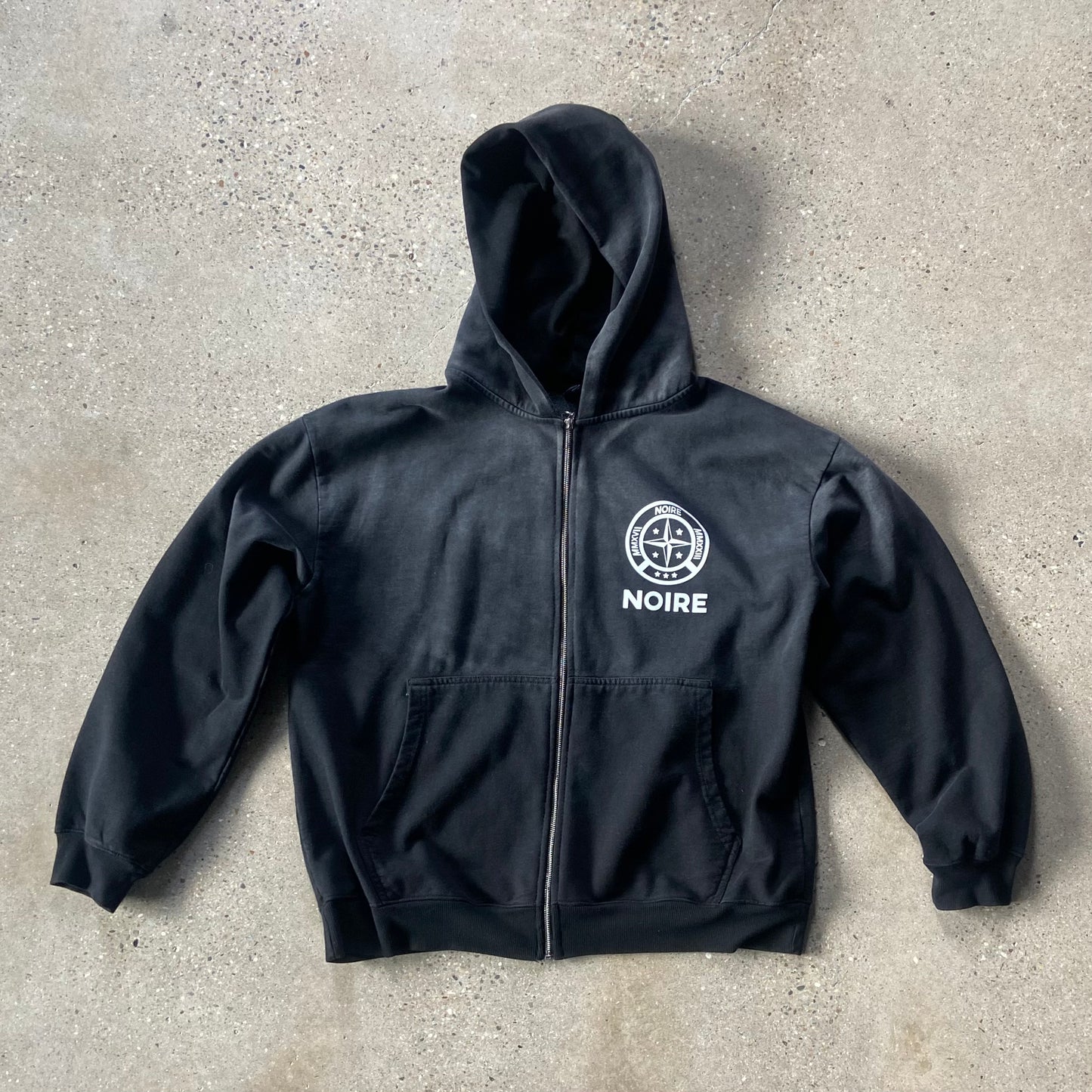 ZIP HOODIE 001